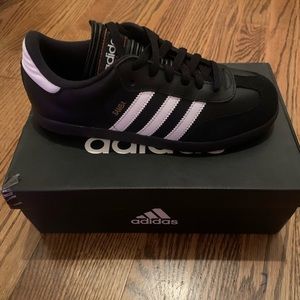Adidas - Samba Classic - BRAND NEW!